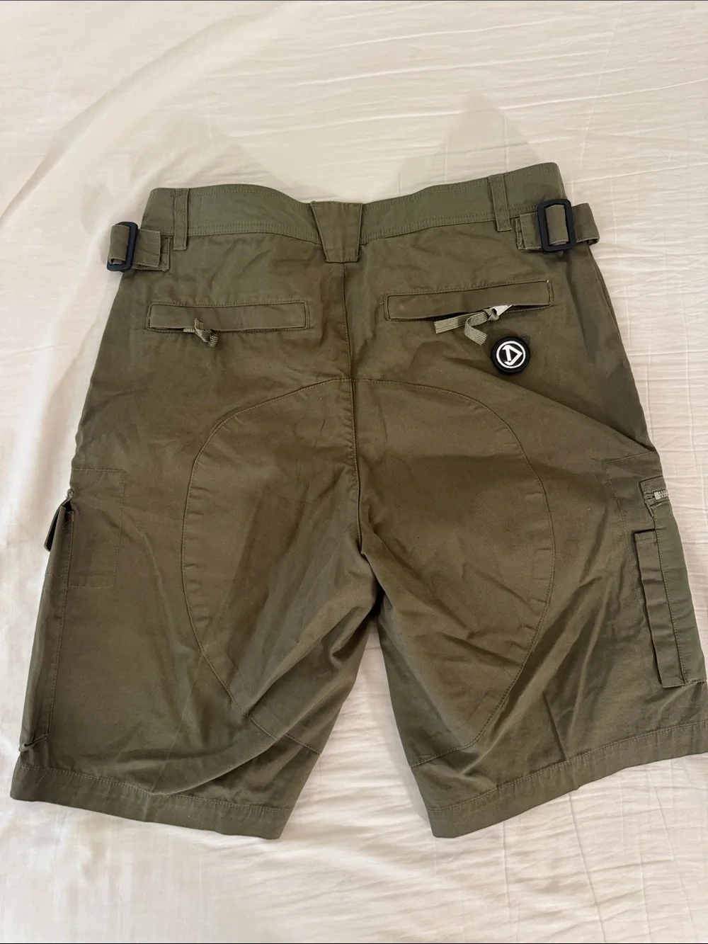 DIesel Men's Olive Cargo Shorts with Multi-Pocket Utility Design